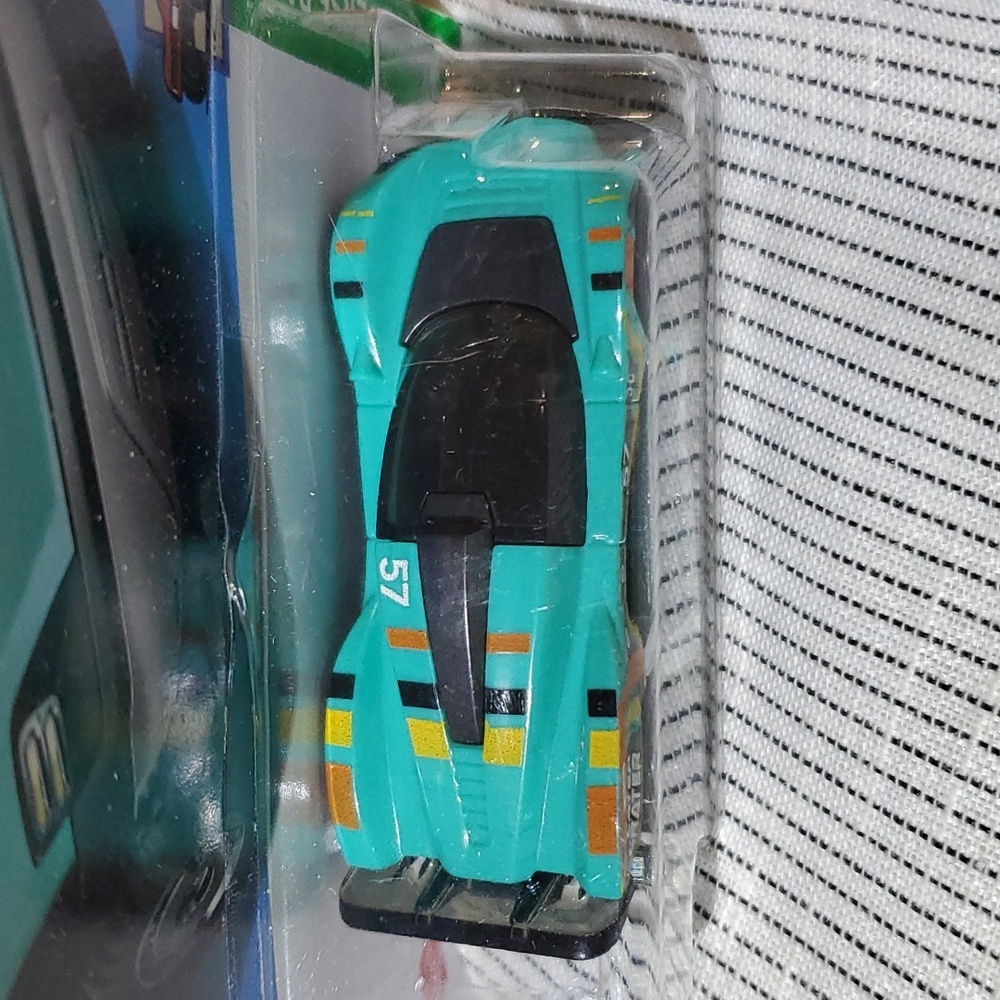 Hot Wheels - Picture 8 of 9